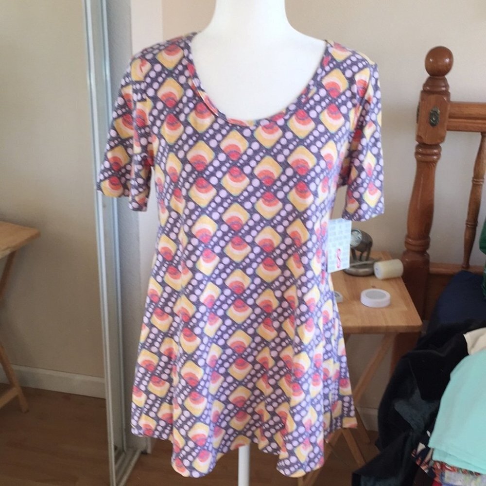 S LuLaRoe Perfect Tee B04 10‎